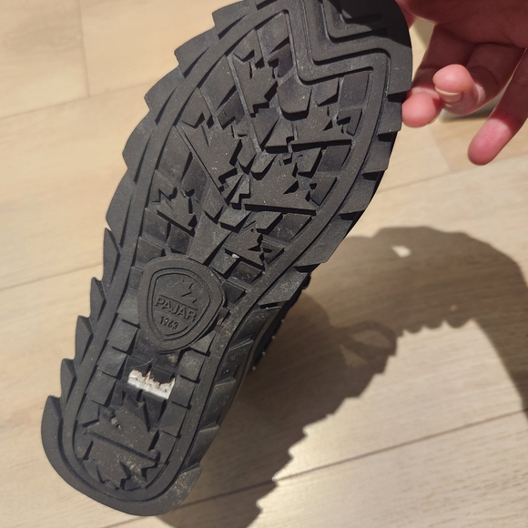 Pajar Women's Winter Boots| The Newest Collection - Picture 5 of 7